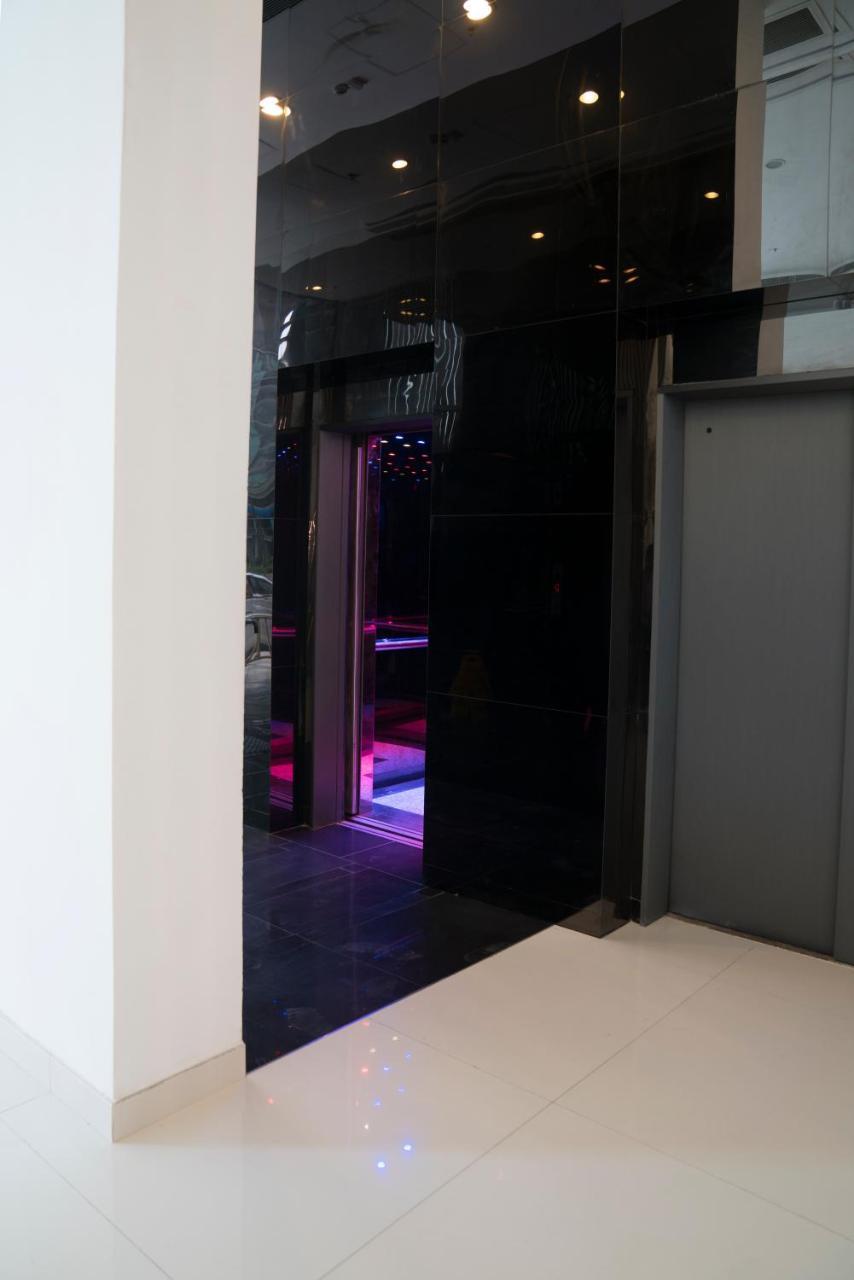 Iw Hotel Hong Kong Esterno foto