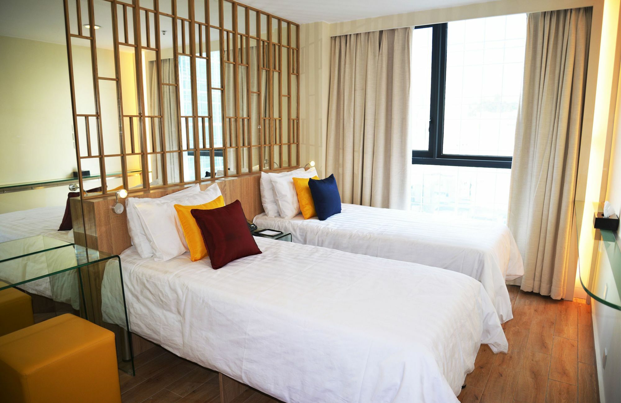 Iw Hotel Hong Kong Esterno foto